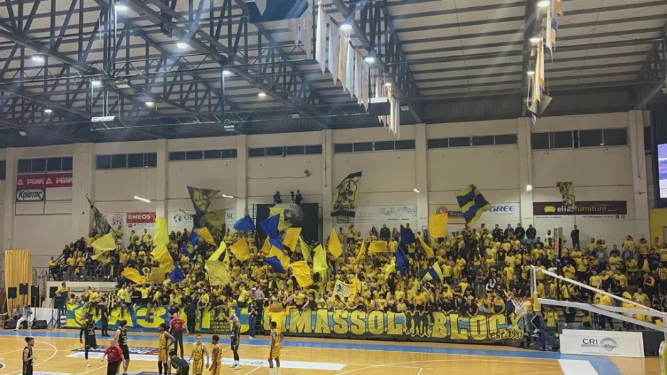(BINTEO) Εκπληκτική ατμόσφαιρα οι ΑΕΛίστες στο Final 4!
