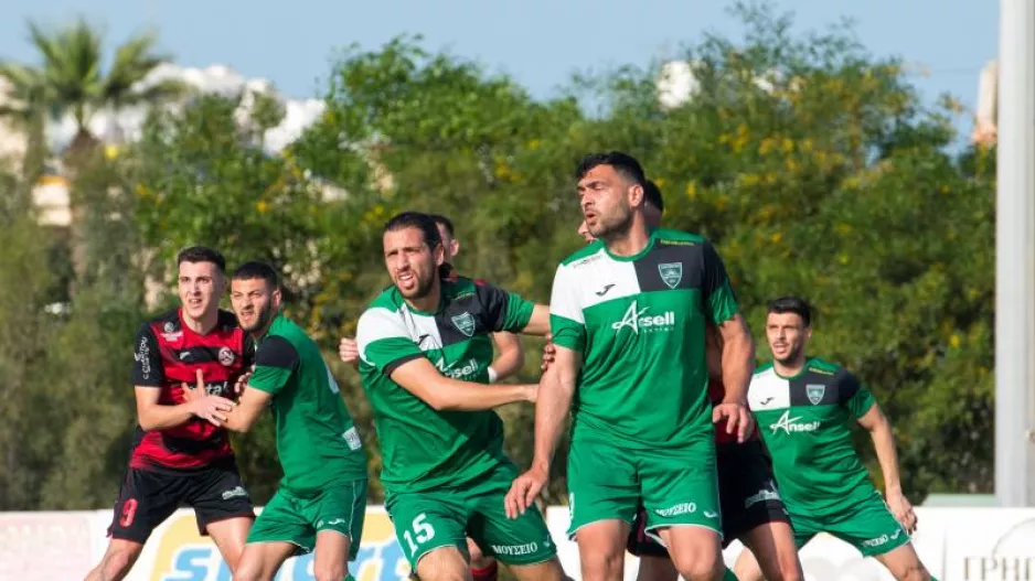 Ανεβαίνει και μαθηματικά η Αναγέννηση Δερύνειας