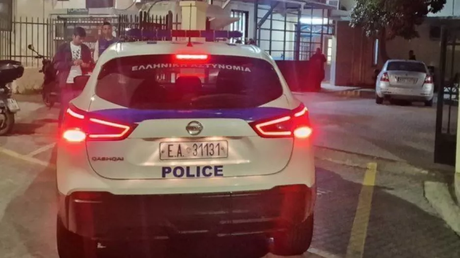 Νεκρό βρέφος με σημάδια κακοποίησης -  Στο τμήμα οι γονείς του