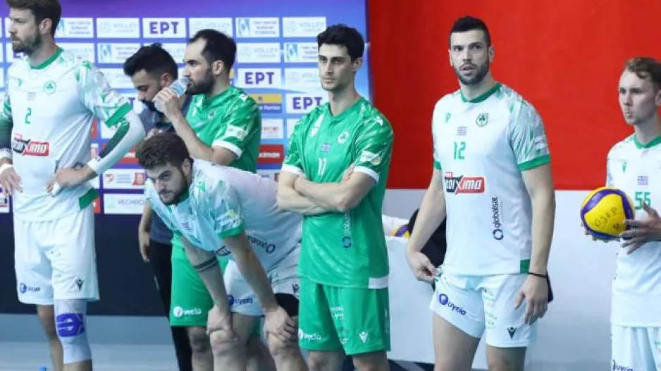 Αντικείμενο χτύπησε άνθρωπο του Παναθηναϊκού, εκκενώθηκε η εξέδρα των χούλιγκαν