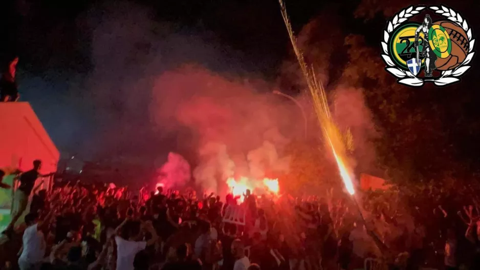 Οργανωμένοι ΑΕΚ/"4 ΝΙΚΕΣ = ΠΡΩΤΑΘΛΗΜΑ!"