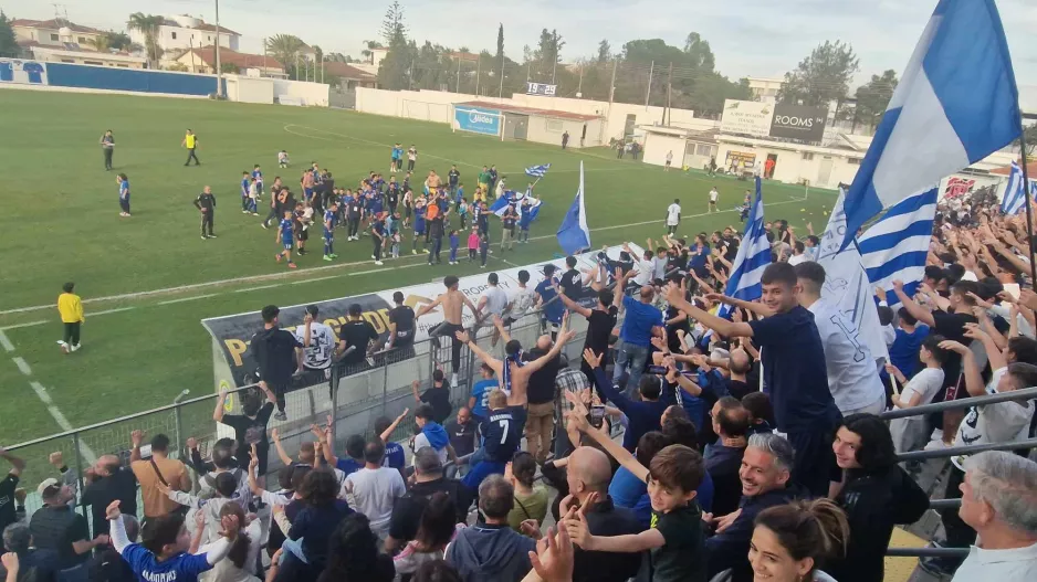  Τρελά πανηγύρια και "Ιστορία σου μεγάλη και βαριά" (ΒΙΝΤΕΟ/KERKIDA)