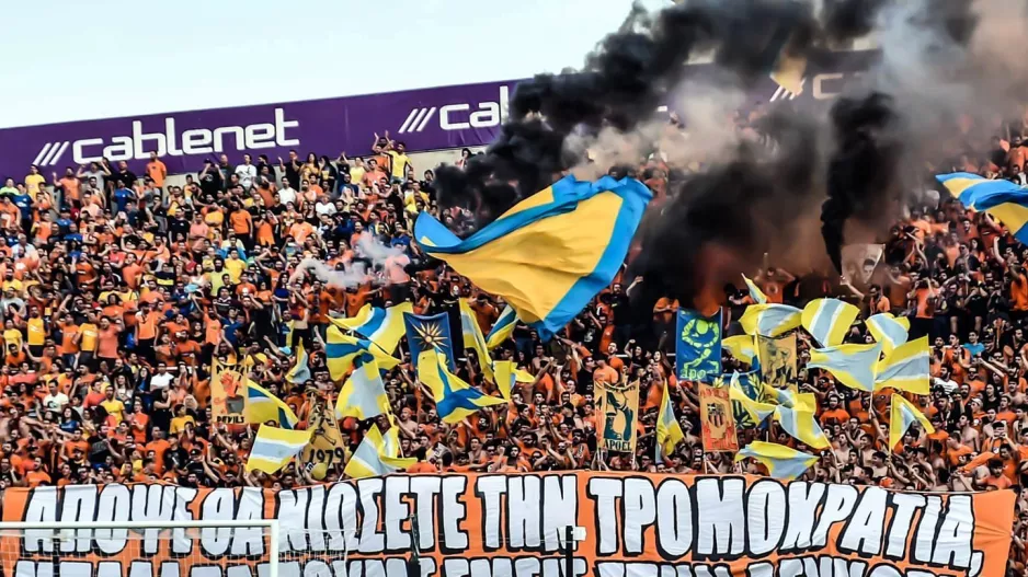 "Την Κυριακή μπάλα παίζουμε μόνο εμείς" 