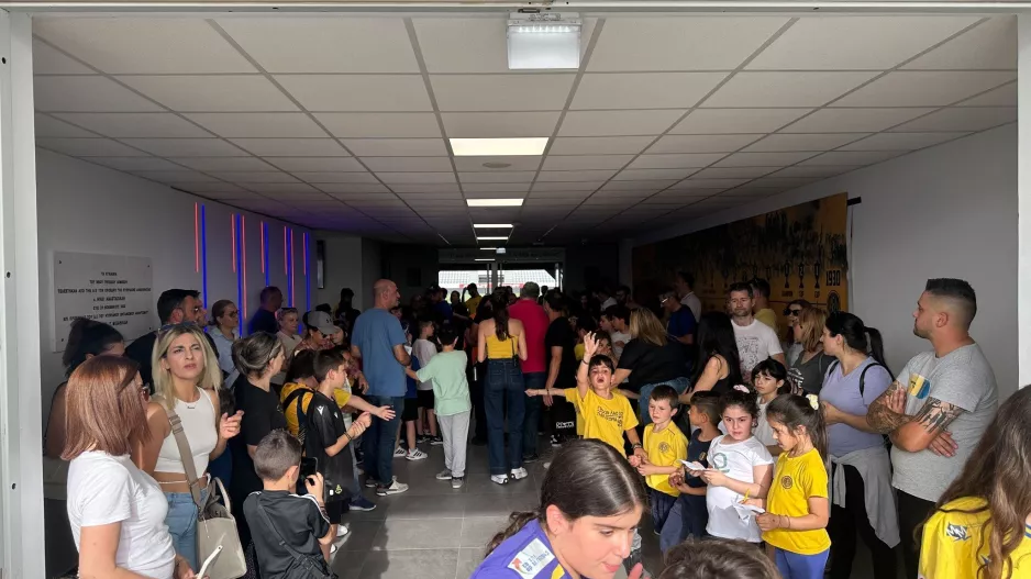 "Η ΑΕΛ αγκαλιάζει όλα τα παιδιά" (Φώτος)