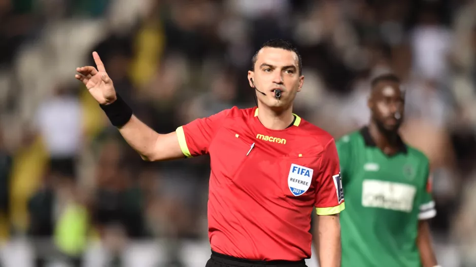 Ήταν στον τελικό… εννέα κίτρινες 