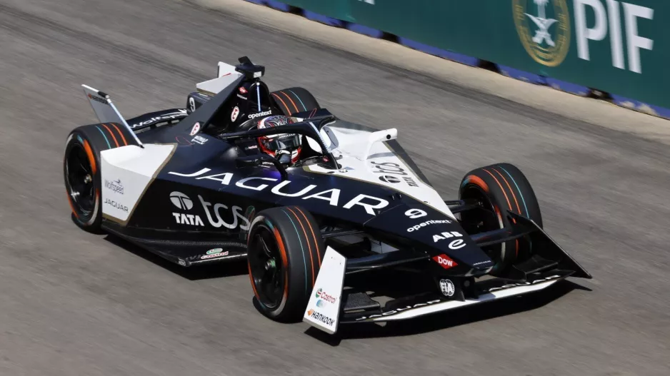 Στην κορυφή του πρωταθλήματος FIA Formula E η ομάδα της Jaguar TCS Racing 