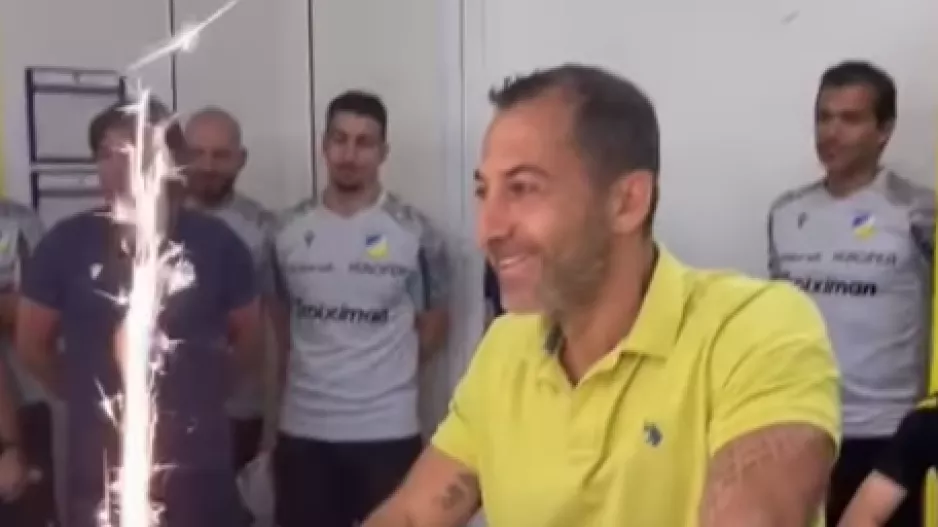 Είχε κέφια ο διατροφολόγος: "Όταν κερδίσουμε το πρωτάθλημα, δωρεάν αλκοόλ και φαγητό από εμένα"