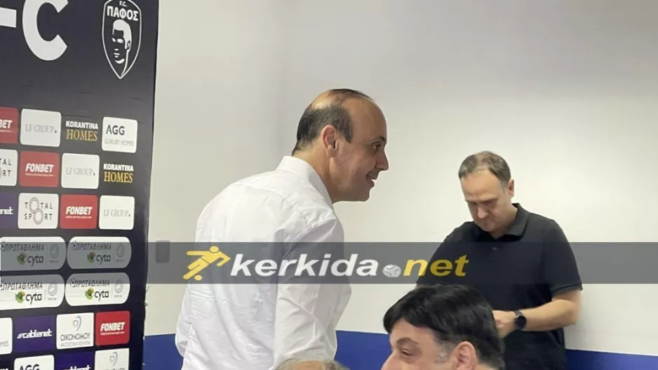 "Γιατί ήρθατε εδώ; Έχετε κάτι να μας πείτε;"