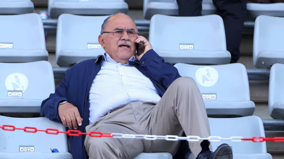 Παρουσία... έκπληξη!