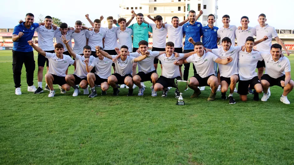 Βράβευση και χειροκρότημα για τους νεαρούς πρωταθλητές! (φώτος)