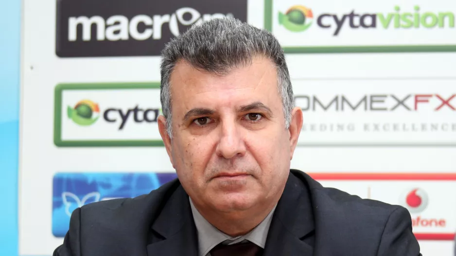 Χ.Μανώλη/"Βγαίνει ένας πρόεδρος και οι υπόλοιποι του ρίχνουν πέτρες"