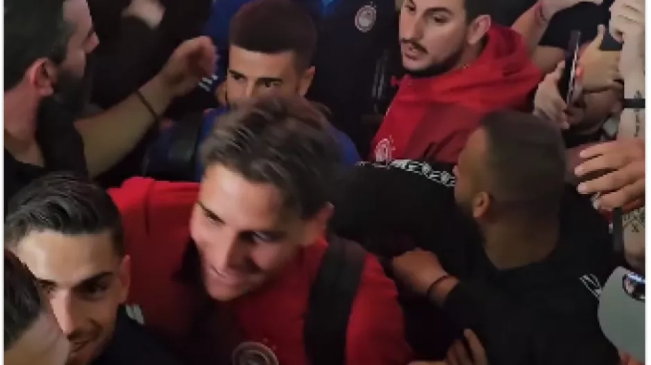 To ευχαριστώ του Ολυμπιακού στον κόσμο για την αποθέωση