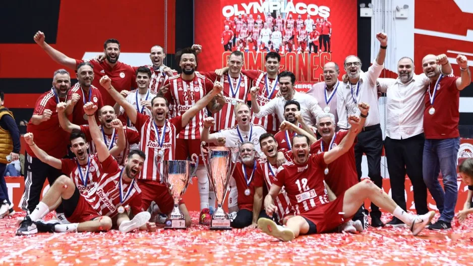 Ολυμπιακός: Οι ερυθρόλευκοι έφτασαν τους 308 ομαδικούς τίτλους με την κατάκτηση της Volley League