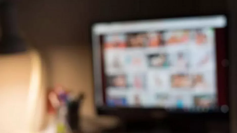 Της είπε να χωρίσουν και για να τον εκδικηθεί διακινούσε... γυμνές φωτογραφίες του