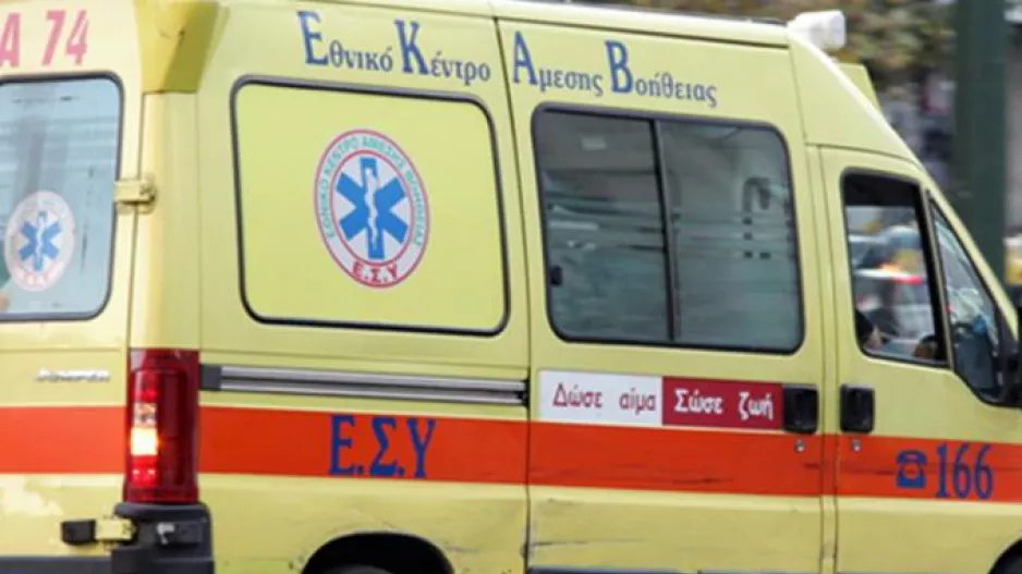 Νεαρός τραυματίστηκε από αδέσποτη φωτοβολίδα σε πασχαλινό τραπέζι