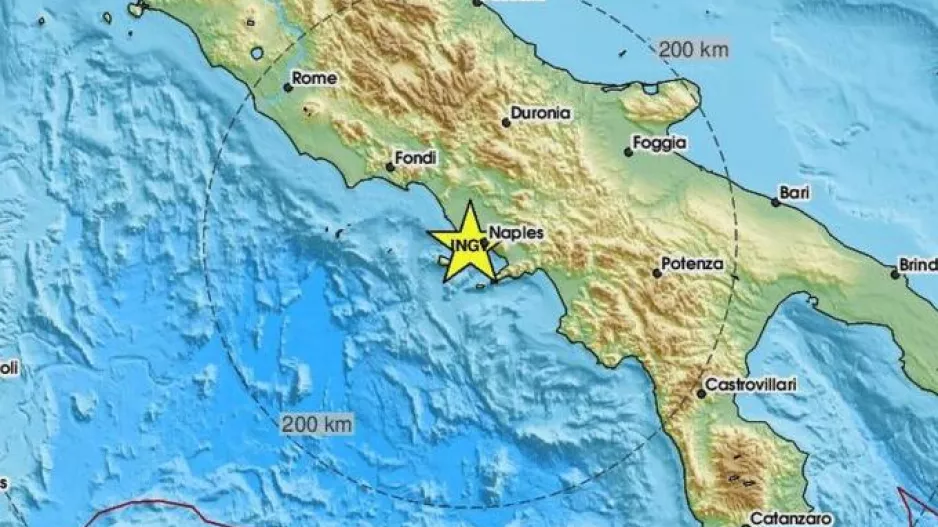 Σεισμός 4,4 Ρίχτερ στη Νάπολη – Στους δρόμους οι κάτοικοι