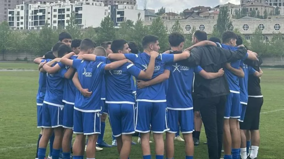 Σε ρυθμούς πρεμιέρας η Εθνική Παίδων Κ-15