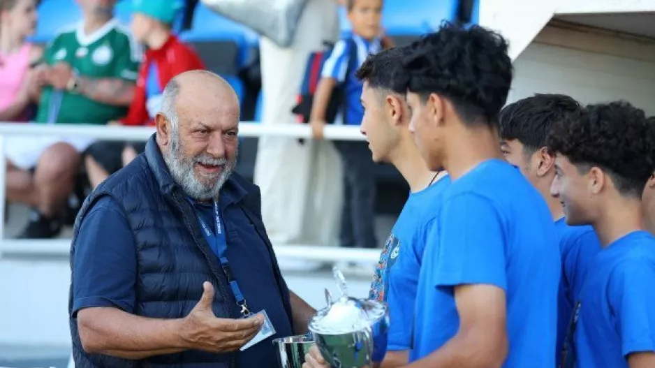 Χρυσάφι; (Κίκης)