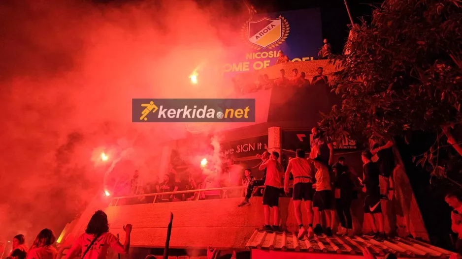 (ΒΙΝΤΕΟ Kerkida) ΟΛΟΙ... μαζί τον ύμνο των Πορτοκαλί