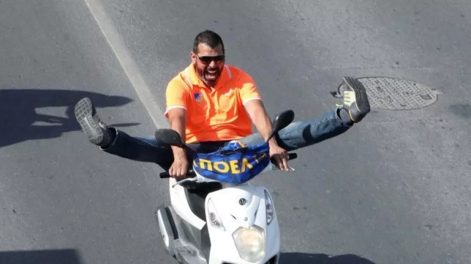 ΑΠΟΕΛίστικη... τρέλα!