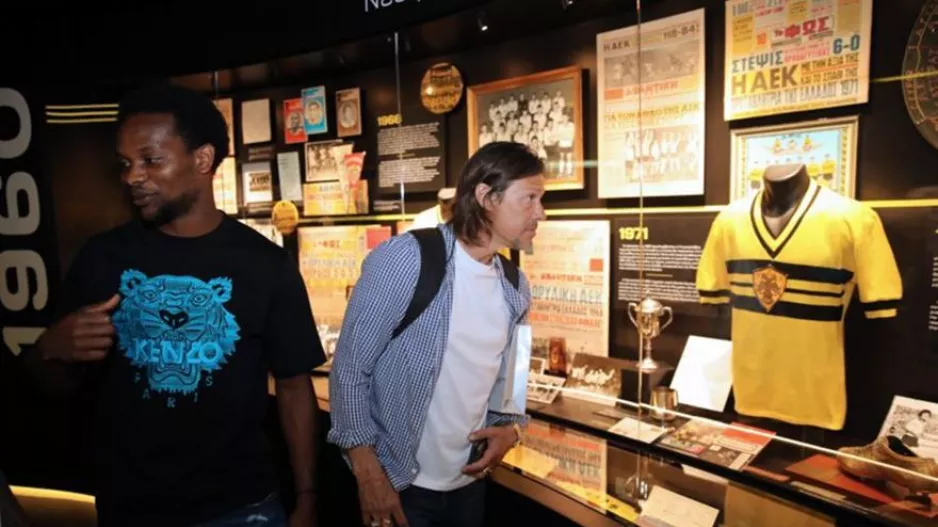Η επίσκεψη της ΑΕΚ στο Mουσείο Ιστορίας του κλαμπ