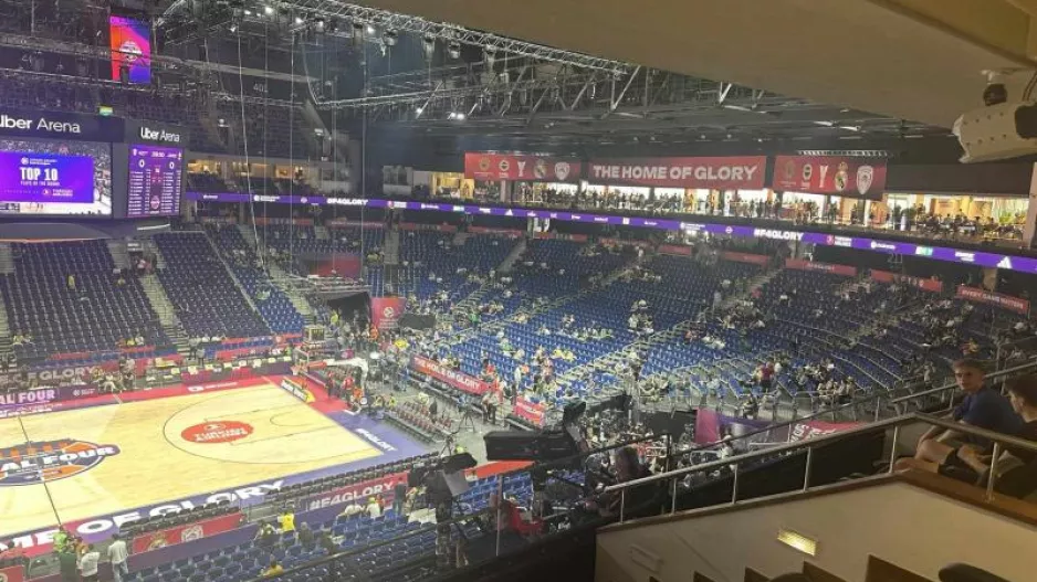 Όλα έτοιμα στην "Uber Arena" (Βίντεο/Φώτος)