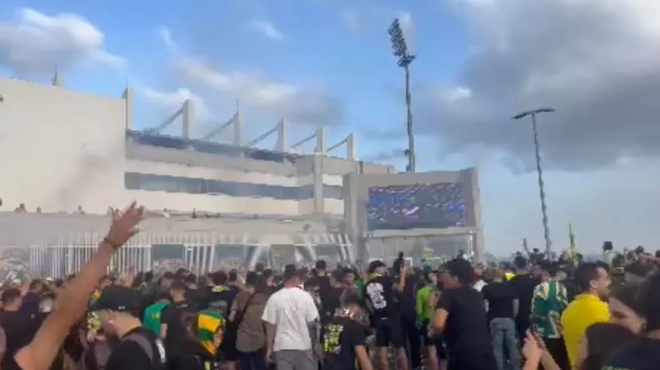 Χαμός στην Αρένα... λίγο πριν τη σέντρα! (Βίντεο kerkida)