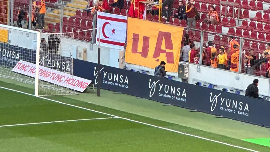 H UEFA που τα βλέπει... όλα