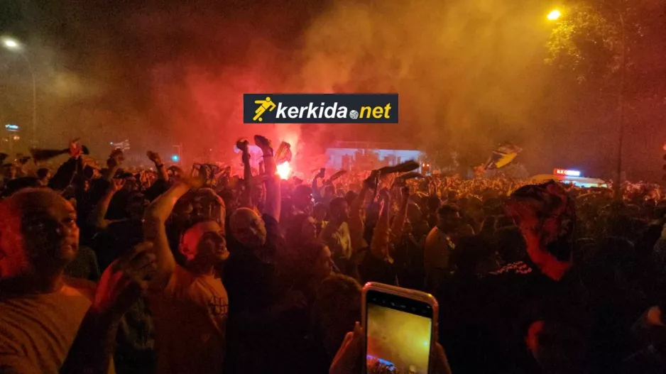 (ΒΙΝΤΕΟ/Φώτος Kerkida-UPD) ΧΑΜΟΣ... στον εξώστη