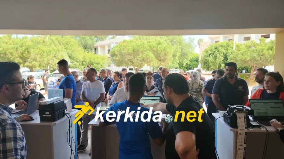 Ουρές οι Παφίτες για ένα εισιτήριο (φώτος kerkida)