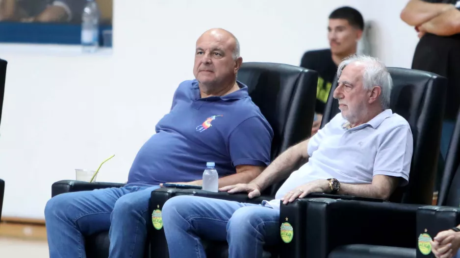 Άντρος και Ντίνος