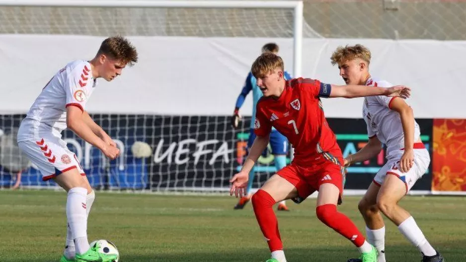 EURO U17: Με το δεξί η Δανία! (Φωτορεπορτάζ)
