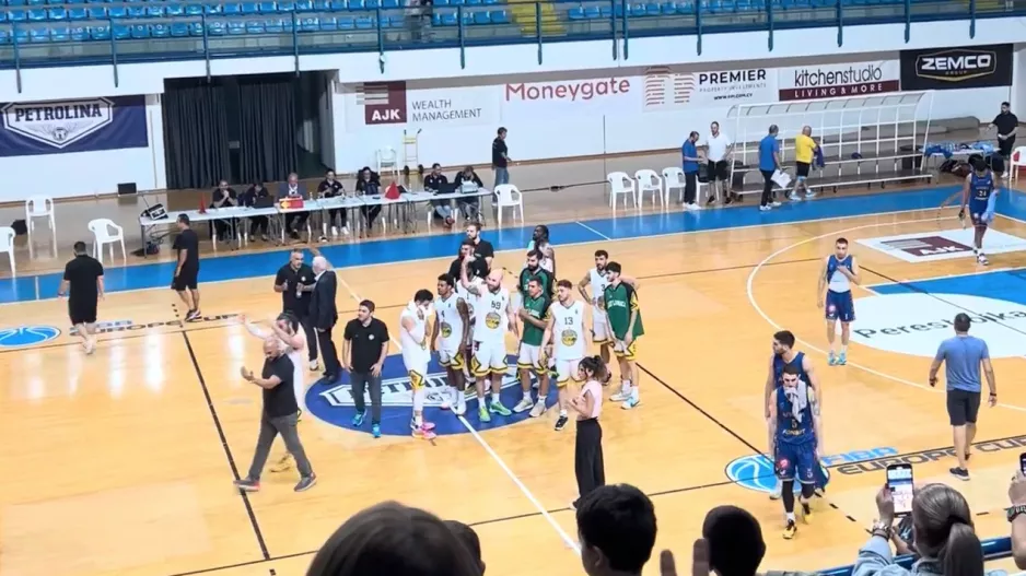 (ΒΙΝΤΕΟ kerkida) Παίκτες-κόσμος: "ΑΕΚ - Σκάλα - Πρωτάθλημα"