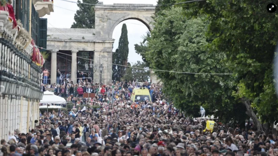Φαντασμαγορικό Πάσχα στην Κέρκυρα (βίντεο)