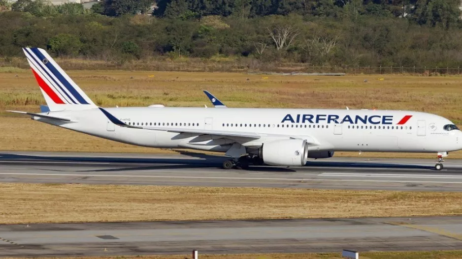 Έκτακτη προσγείωση Boeing 787-900 σε αεροδρόμιο του Καναδά μετά από οσμή υπερθέρμανσης στην καμπίνα