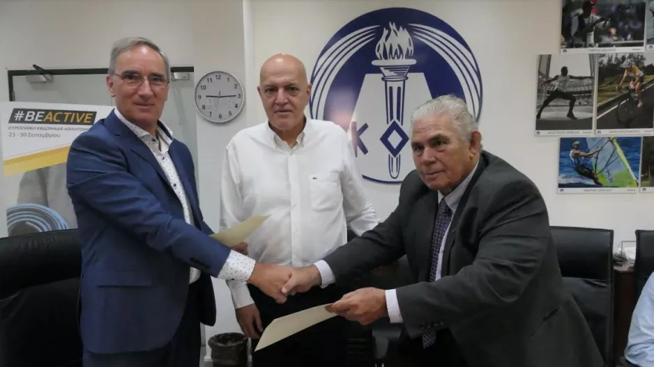 Υπογραφή Μνημονίου Συνεργασίας ΠΟΠΑ-Olympians στον ΚΟΑ