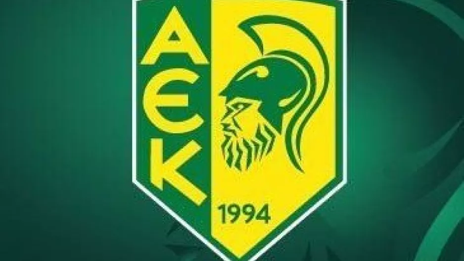 ΑΕΚ- Τριπλή ανανέωση