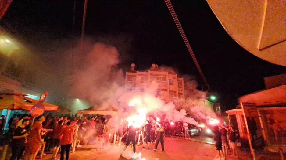 "Κάηκε" το Παραλίμνι για την πρόκριση του Θρύλου στον τελικό!