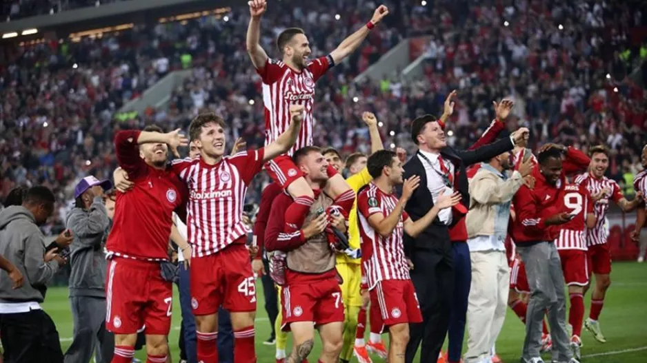 Συνεχάρησαν τον Ολυμπιακό ομάδες της Stoiximan Super League