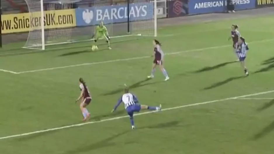 Τα φάλτσα στο βραβευμένο γκολ της Σαρρή θα τα ζήλευαν και άνδρες ποδοσφαιριστές! (βίντεο)