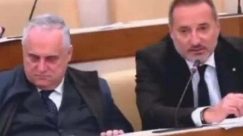 Ο πρόεδρος της Λάτσιο αποκοιμήθηκε σε συνεδρίαση της Serie A! (βίντεο)