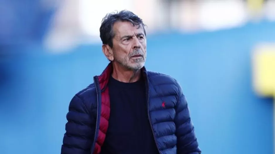 Συνεχίζει με Πετράκη 
