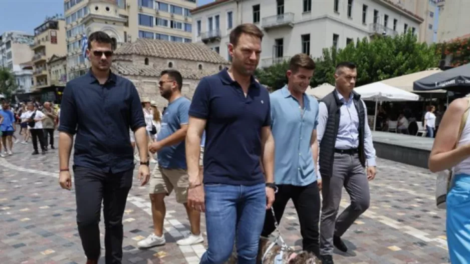 Κασσελάκης για φραστικό επεισόδιο με δημοσιογράφο: «Κατεβάστε τα fake news»