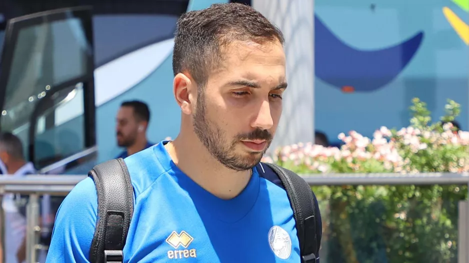 Αρκετοί μνηστήρες