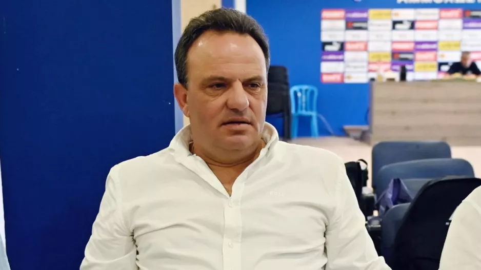Το... υπογράφει! (ΑΝΟ)