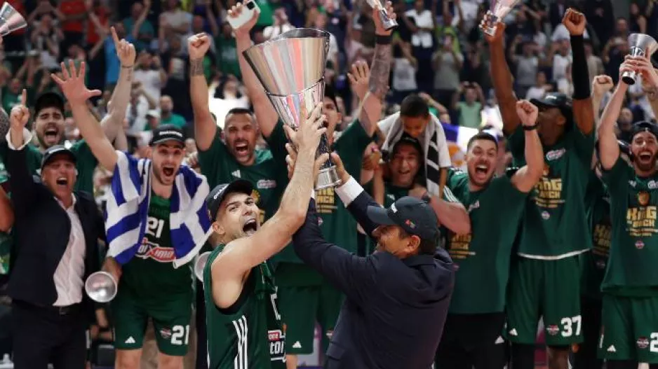 The King is Back: 12 λεπτά πράσινης απόλαυσης με το 7ο αστέρι του Παναθηναϊκού στο Βερολίνο (βίντεο)