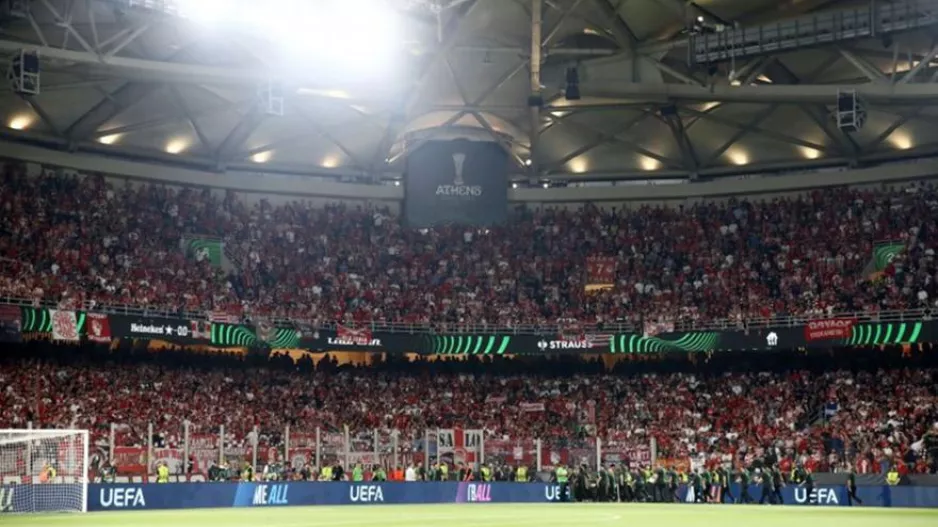 Πρόστιμο της UEFA στον Ολυμπιακό - Τον καλεί να έρθει άμεσα σε επαφή με την ΑΕΚ