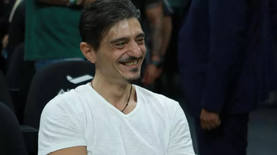 Στα γραφεία της ΕΟΚ για την κλήρωση των διαιτητών στο Game 4 ο Γιαννακόπουλος