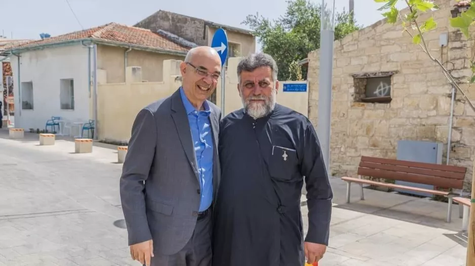 Στην ΑΝΟ, ο μισθός του Πάτερ Ανδρέα