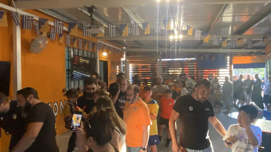 ΑΠΟΕΛ/ Το τρόπαιο... στην Κοκκινοτριμιθιά! (Φώτος)